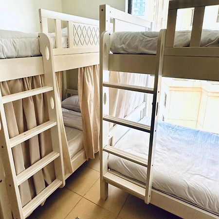 Bed Space In Dubai Marina Hostel Exterior photo