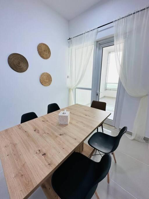Bed Space In Dubai Marina Hostel Exterior photo