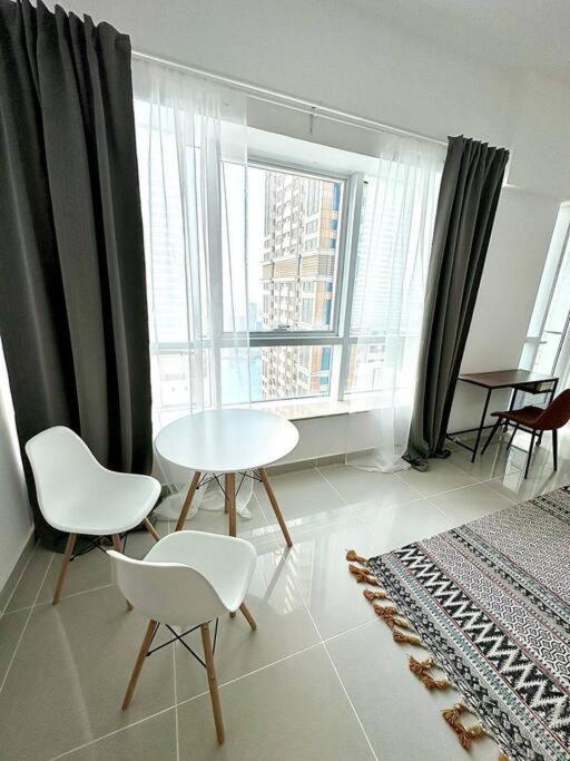 Bed Space In Dubai Marina Hostel Exterior photo